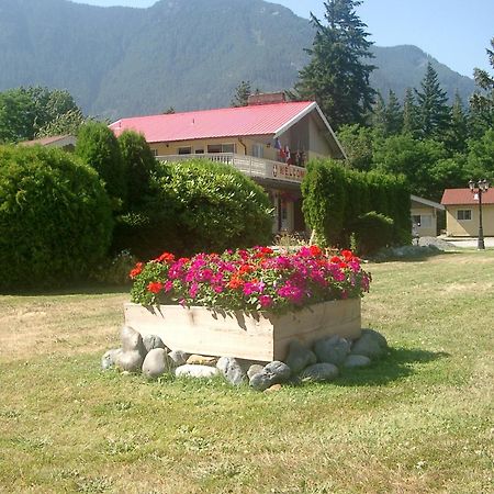 Swiss Chalets Motel Hope Ngoại thất bức ảnh