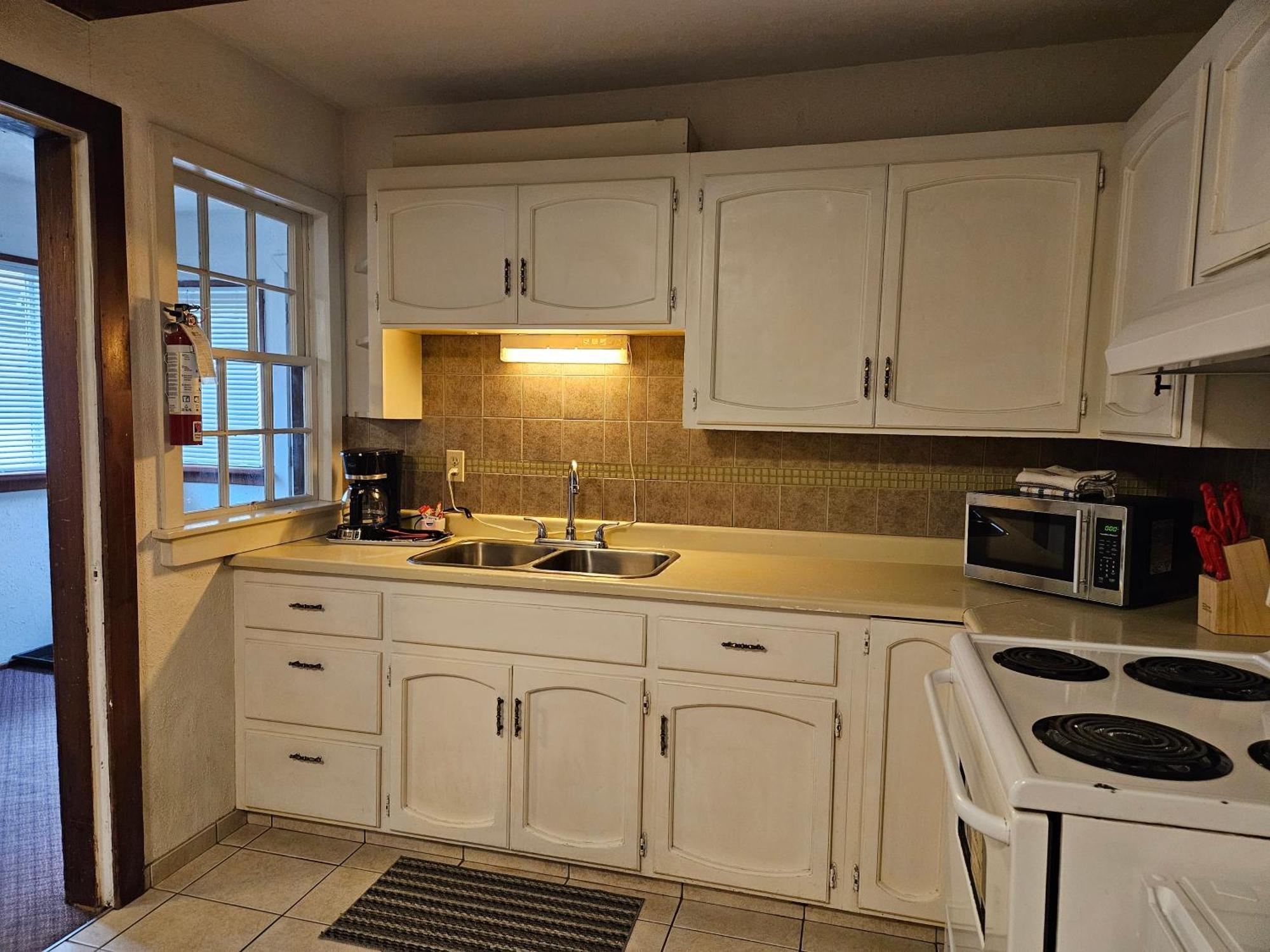 Swiss Chalets Motel Hope Ngoại thất bức ảnh