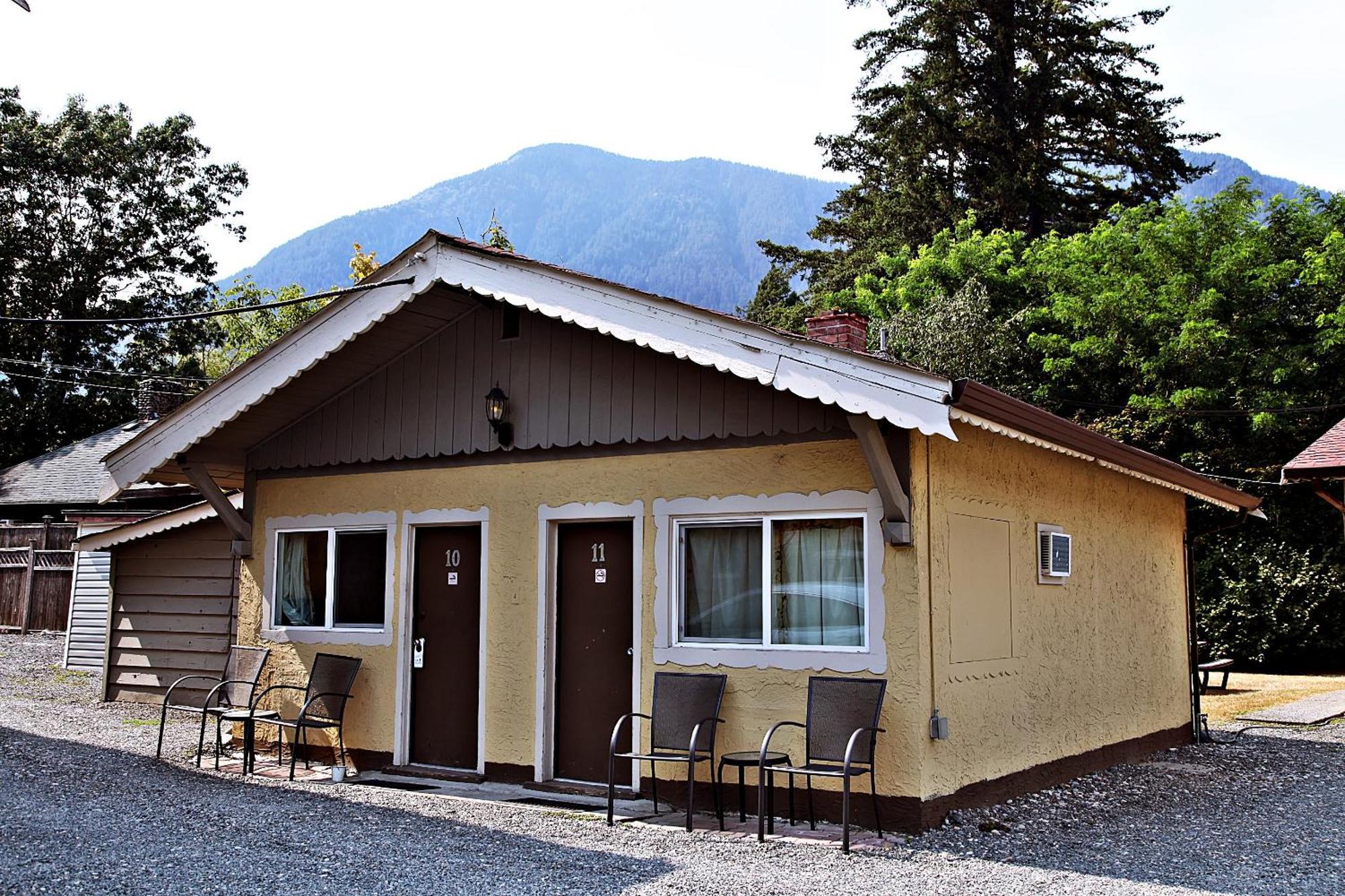 Swiss Chalets Motel Hope Ngoại thất bức ảnh