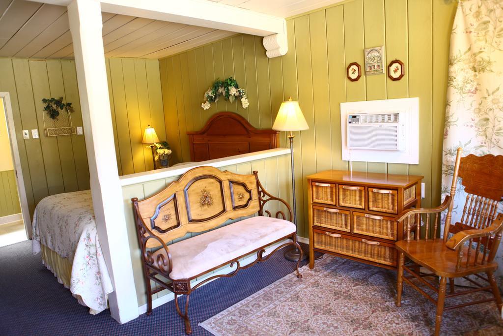 Swiss Chalets Motel Hope Ngoại thất bức ảnh