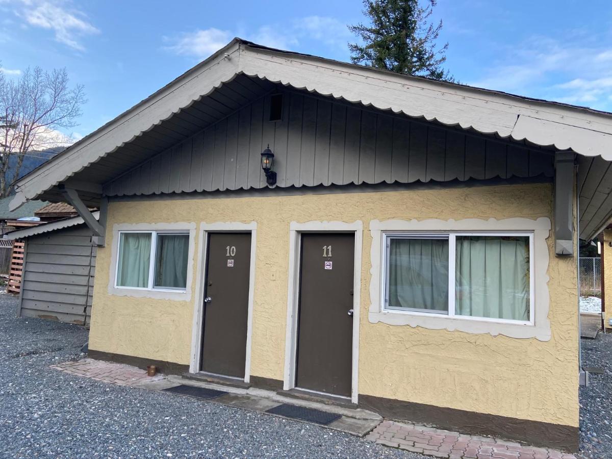 Swiss Chalets Motel Hope Ngoại thất bức ảnh